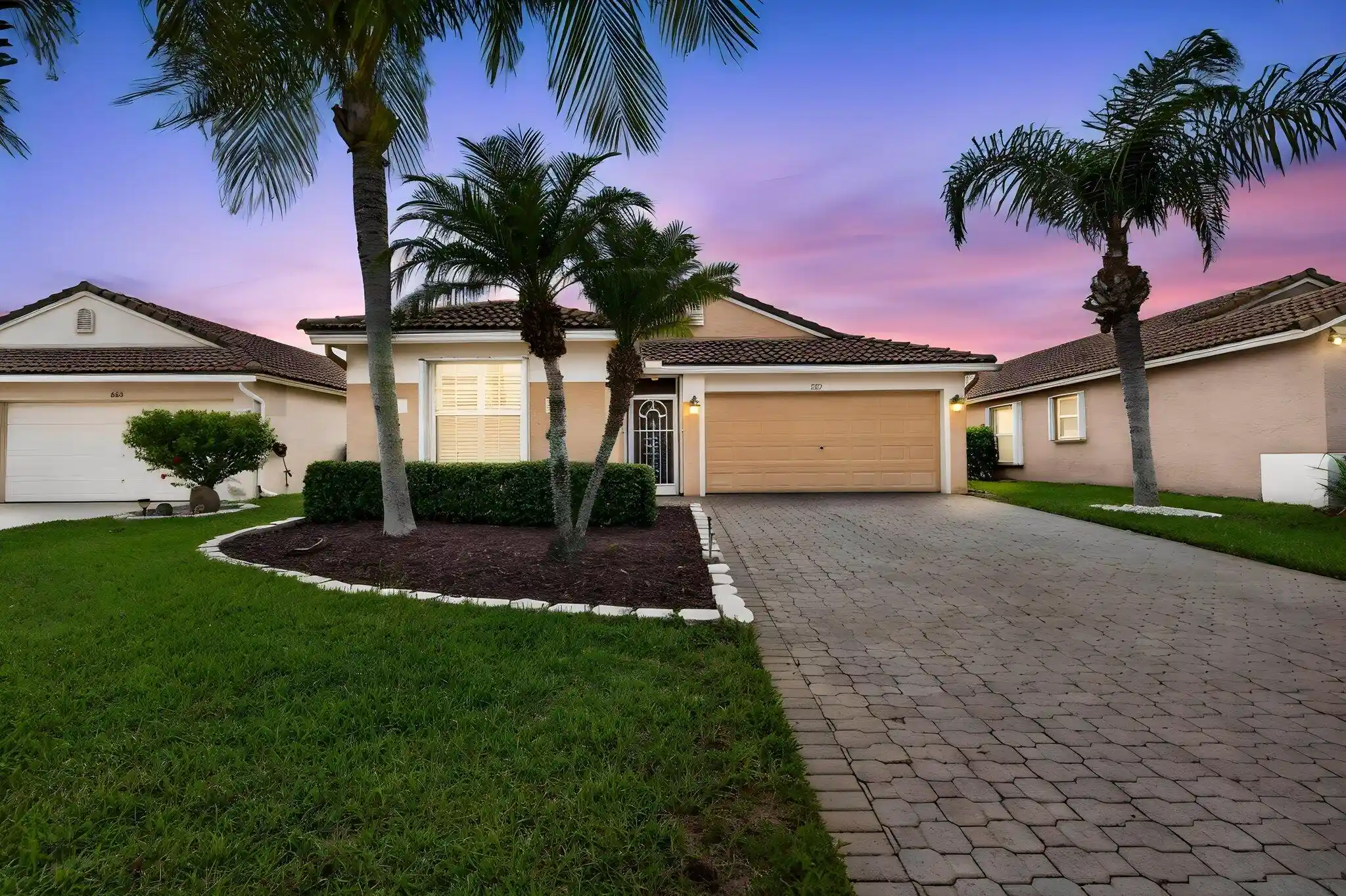 Photo 1 of Single family home for sale at 827 Nw Greenwich Ct, Port Saint Lucie, FL 34983 | MLS# B26082356 | Listing updated on 2026-10-29