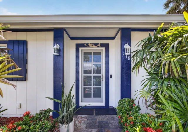 Photo 3 of Single family home for sale at 338 Sw Indian Groves Dr, Stuart, FL 34994 | MLS# B26082411 | Listing updated on 2026-10-10