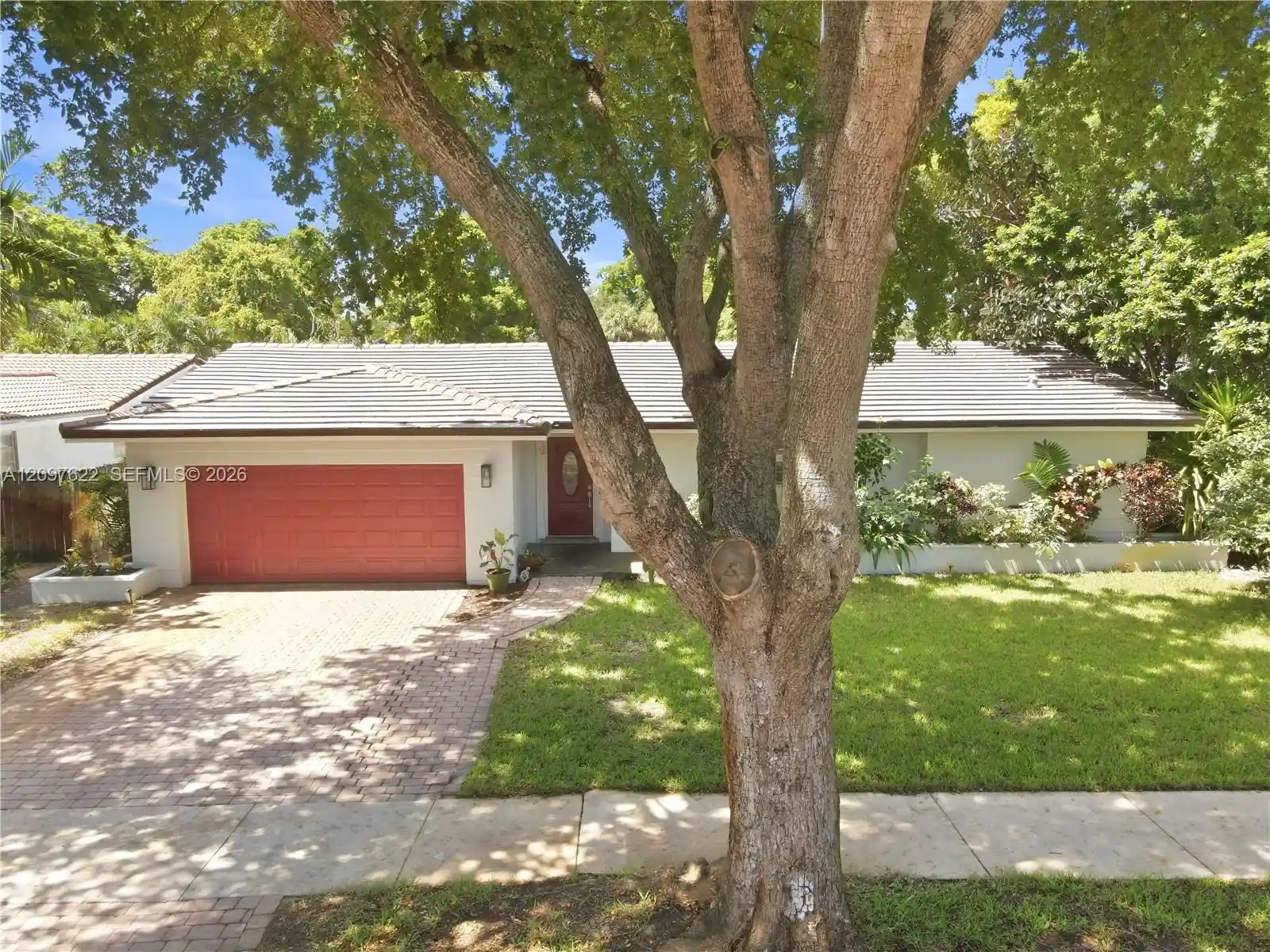 Photo 1 of Single family home for sale at 16500 E Stonehaven Rd, Miami Lakes, FL 33014 | MLS# A12097622 | Listing updated on 2026-10-28