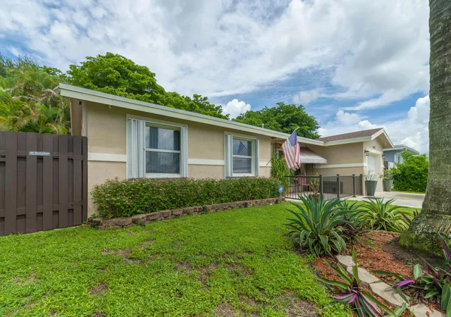Photo 2 of Single family home for sale at 11841 Nw 33rd Street, Sunrise, FL 33323 | MLS# B26082447 | Listing updated on 2026-10-10