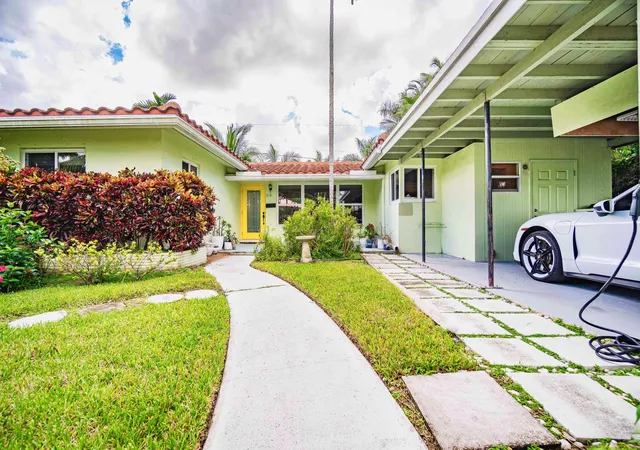 Photo 1 of Single family home for sale at 218 Ne 2nd Place, Dania, FL 33004 | MLS# B26082454 | Listing updated on 2026-10-08