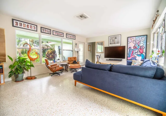 Photo 3 of Single family home for sale at 218 Ne 2nd Place, Dania, FL 33004 | MLS# B26082454 | Listing updated on 2026-10-08
