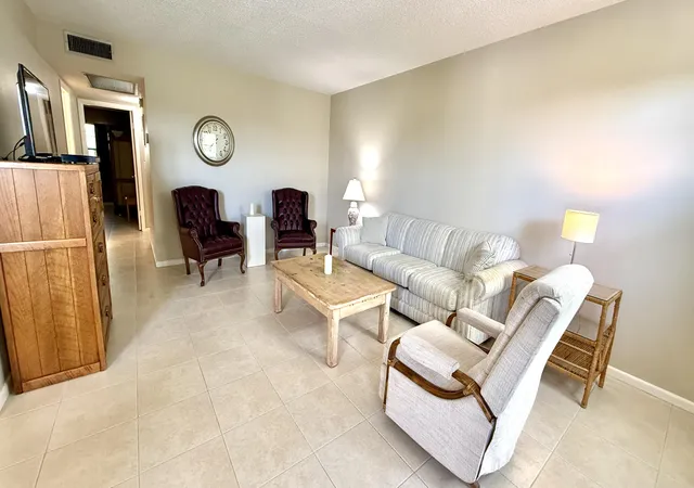 Photo 3 of Condo for sale at 4075 Newport Q Dr, Deerfield Beach, FL 33442 | MLS# B26082480 | Listing updated on 2026-09-30