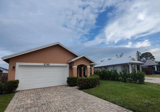 Photo 3 of Single family home for sale at 5795 Se Mitzi Ln, Stuart, FL 34997 | MLS# B26082493 | Listing updated on 2026-10-10