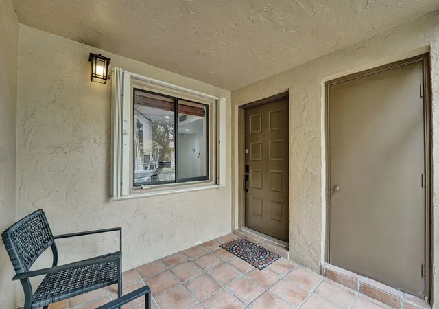 Photo 2 of Condo for sale at 310 Lakeview Dr #105, Weston, FL 33326 | MLS# B26082555 | Listing updated on 2026-10-01