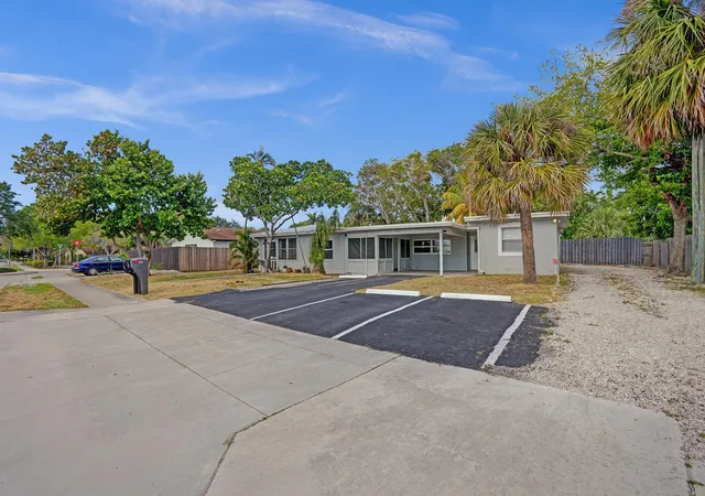 Photo 1 of Multi family home for sale at 1206 Ne 3rd Avenue, Delray Beach, FL 33444 | MLS# B26082570 | Listing updated on 2026-10-10