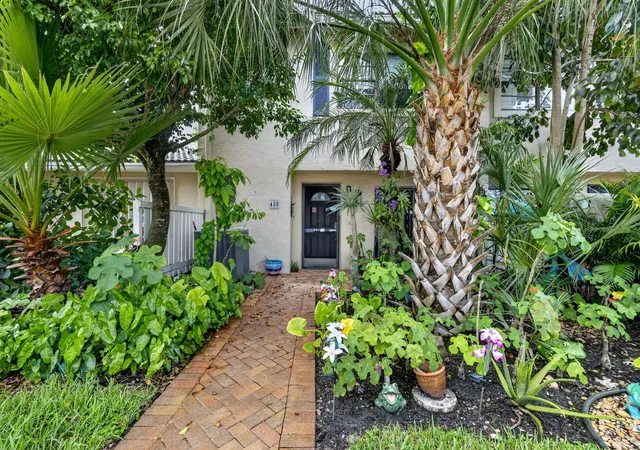 Townhouse for sale at 43 W Stratford Ln #B, Boynton Beach, FL 33436 | MLS# B26082593