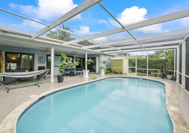 Photo 1 of Single family home for sale at 4450 Nw 19th Avenue, Oakland Park, FL 33309 | MLS# B26082612 | Listing updated on 2026-10-10