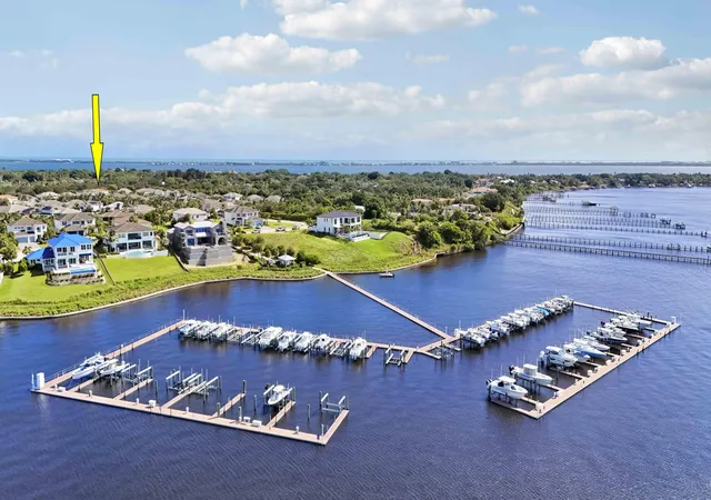 Photo 2 of Single family home for sale at 2475 Ne Evinrude Cir, Jensen Beach, FL 34957 | MLS# B26082613 | Listing updated on 2026-10-08