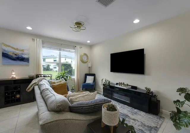 Photo 4 of Townhouse for sale at 2280 NW Treviso Cir, Port Saint Lucie, FL 34986 | MLS# B26082664 | Listing updated on 2026-10-04