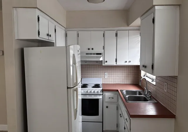 Photo 3 of Condo for sale at 250 Ne 40th Street #38, Oakland Park, FL 33334 | MLS# B26082683 | Listing updated on 2026-10-10