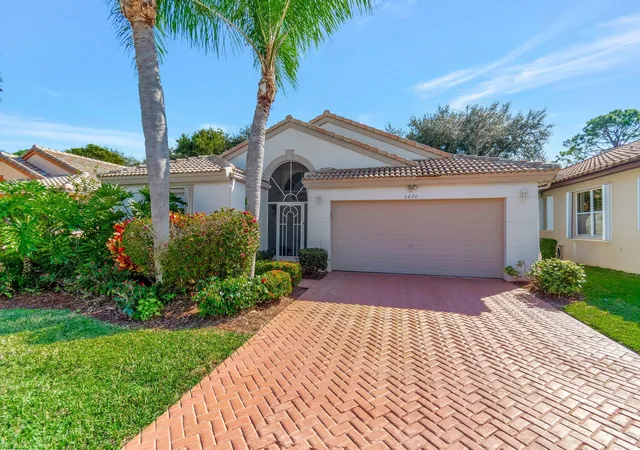 Photo 2 of Single family home for sale at 5670 Swaying Palm Ln, Boynton Beach, FL 33437 | MLS# B26082727 | Listing updated on 2026-10-11