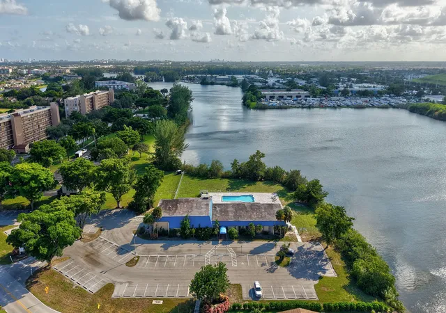 Photo 3 of Single family home for sale at 4821 Nw 13th Avenue, Deerfield Beach, FL 33064 | MLS# B26082768 | Listing updated on 2026-10-10
