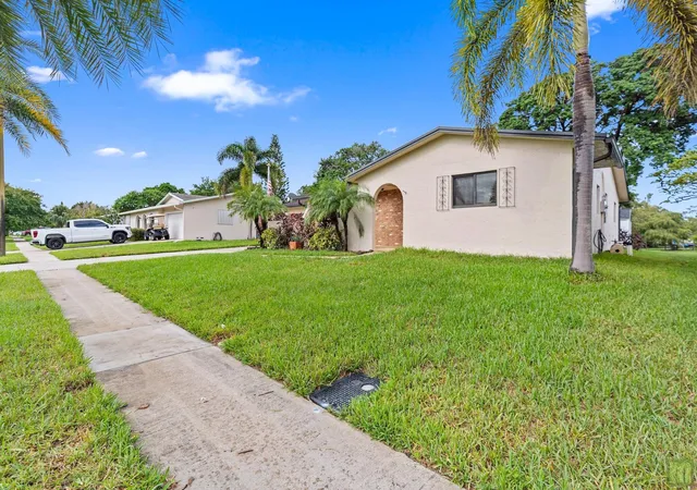 Photo 3 of Single family home for sale at 821 NW 42nd Avenue, Coconut Creek, FL 33066 | MLS# B26082803 | Listing updated on 2026-10-10