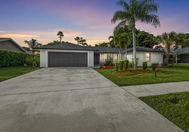 Photo 2 of Single family home for sale at 102 Valencia St, Royal Palm Beach, FL 33411 | MLS# B26082811 | Listing updated on 2026-10-10