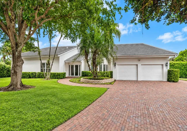 Photo 2 of Mansion for sale at 4356 Kasso Cir, Boca Raton, FL 33487 | MLS# B26082823 | Listing updated on 2026-10-08