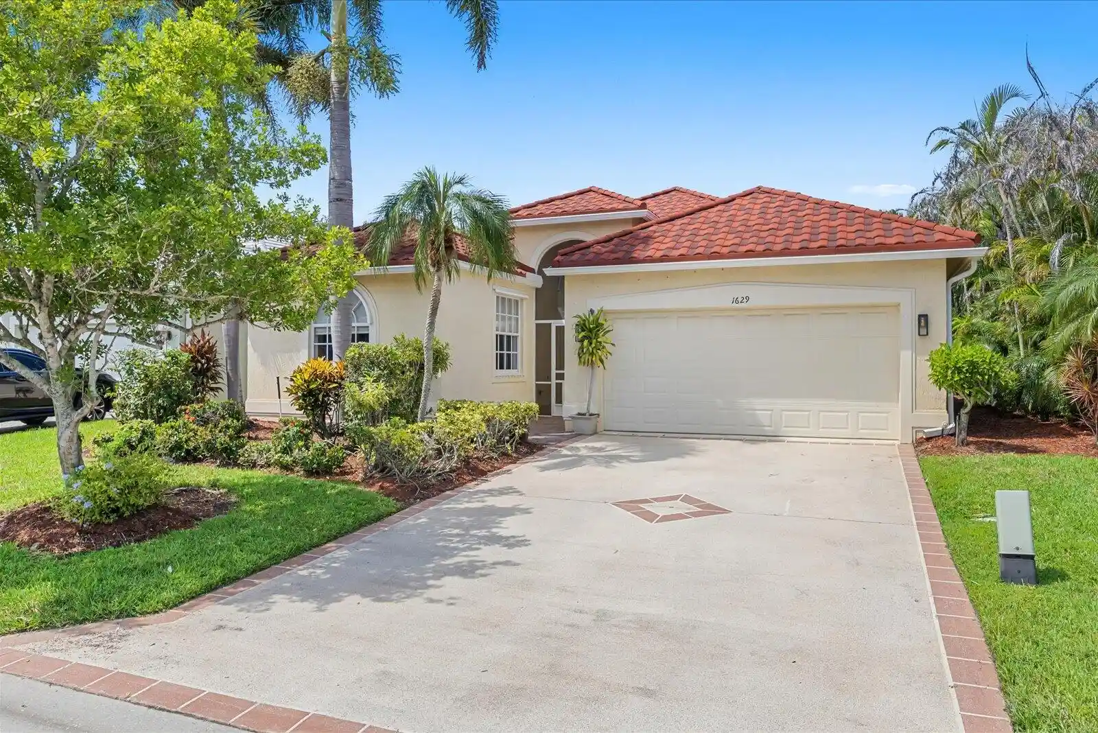 Photo 1 of Single family home for sale at 1629 Se Shelburnie Way, Port Saint Lucie, FL 34952 | MLS# B26082881 | Listing updated on 2026-10-26