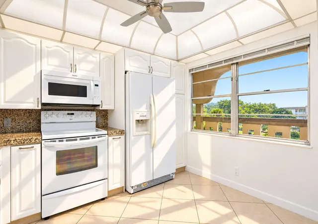 Photo 3 of Condo for sale at 2901 Victoria Cir #D4, Coconut Creek, FL 33066 | MLS# B26082904 | Listing updated on 2026-10-06