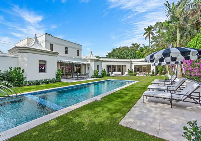 Photo 2 of Mansion for sale at 150 El Vedado Rd, Palm Beach, FL 33480 | MLS# B26082911 | Listing updated on 2026-10-01