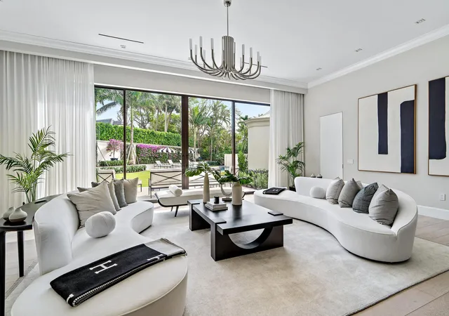 Photo 3 of Mansion for sale at 150 El Vedado Rd, Palm Beach, FL 33480 | MLS# B26082911 | Listing updated on 2026-10-01