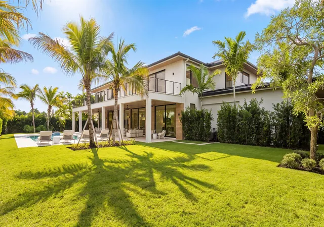 Photo 2 of Mansion for sale at 11340 Polo Park Trl, West Palm Beach, FL 33414 | MLS# B26082921 | Listing updated on 2026-10-07