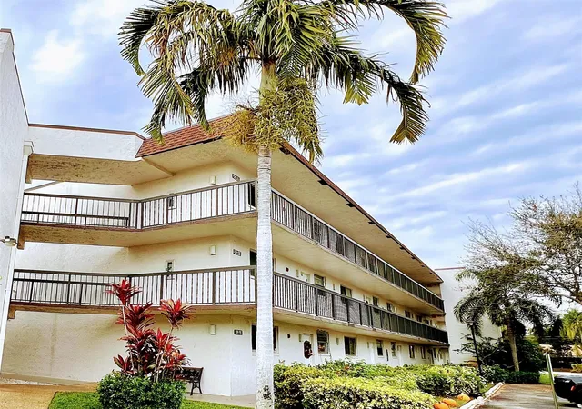 Photo 2 of Sale Pending at 7400 Nw 17th Street #308, Plantation, FL 33313 | MLS# B26082961 | Listing updated on 2026-10-06
