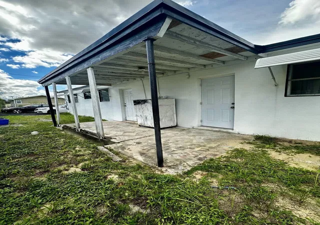 Photo 3 of Single family home for sale at 3116 R J Hendley Ave, Riviera Beach, FL 33404 | MLS# B26082964 | Listing updated on 2026-10-09
