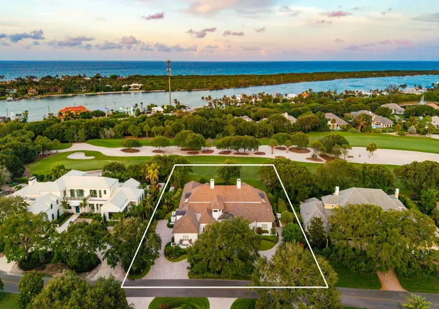 Photo 3 of Mansion for sale at 17965 Se Village Cir, Jupiter, FL 33469 | MLS# B26082962 | Listing updated on 2026-10-02