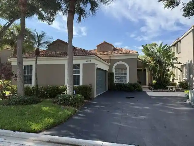 Single family home for sale at 10320 NW 11th Street, Plantation, FL 33322 | MLS# B26083011