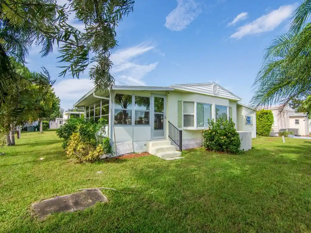 Photo 1 of Manufactured home for sale at 7 La Paloma Ln, Port Saint Lucie, FL 34952 | MLS# B26083078 | Listing updated on 2026-10-01