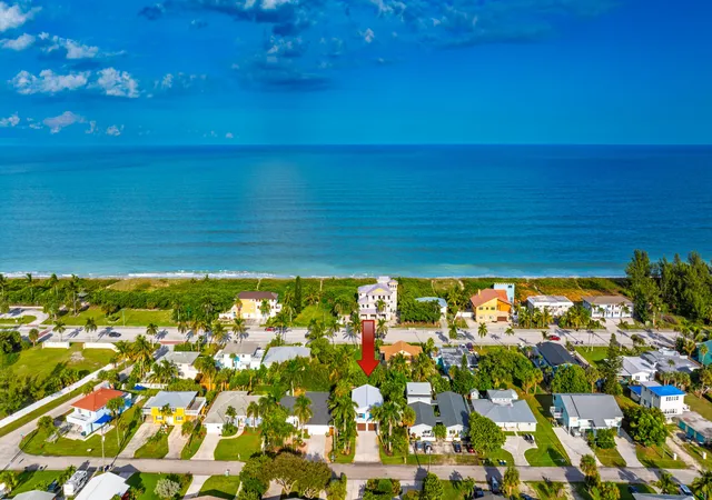 Photo 1 of Single family home for sale at 1116 Hernando St, Fort Pierce, FL 34949 | MLS# B26083084 | Listing updated on 2026-10-10