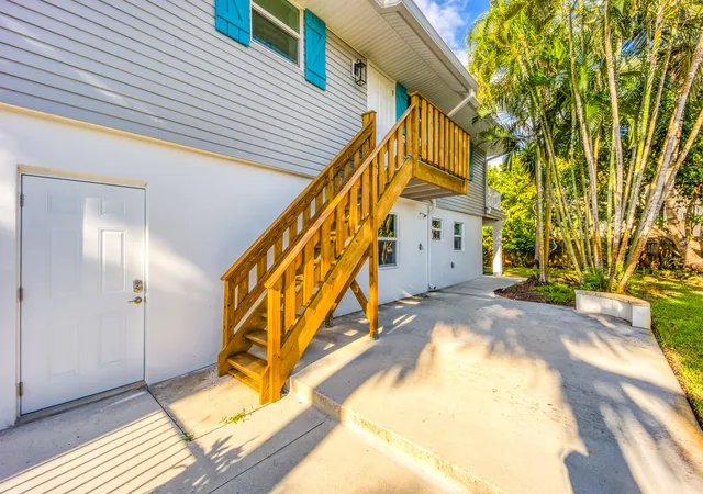 Photo 4 of Single family home for sale at 1116 Hernando St, Fort Pierce, FL 34949 | MLS# B26083084 | Listing updated on 2026-10-10