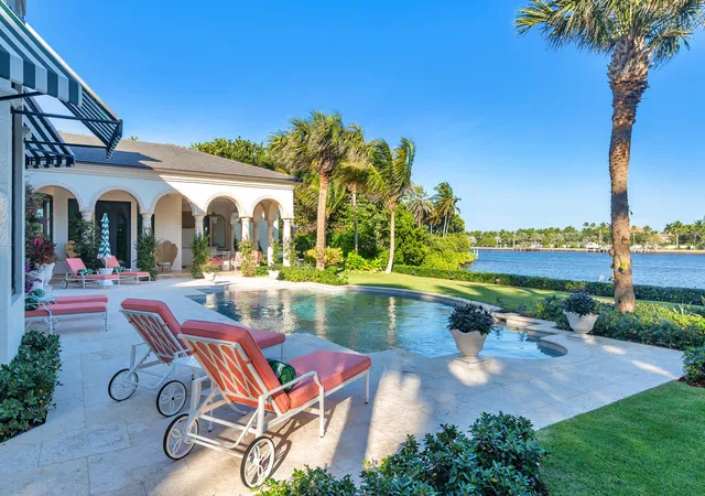 Photo 3 of Mansion for sale at 1520 Paslay Pl, Lantana, FL 33462 | MLS# B26083092 | Listing updated on 2026-10-10