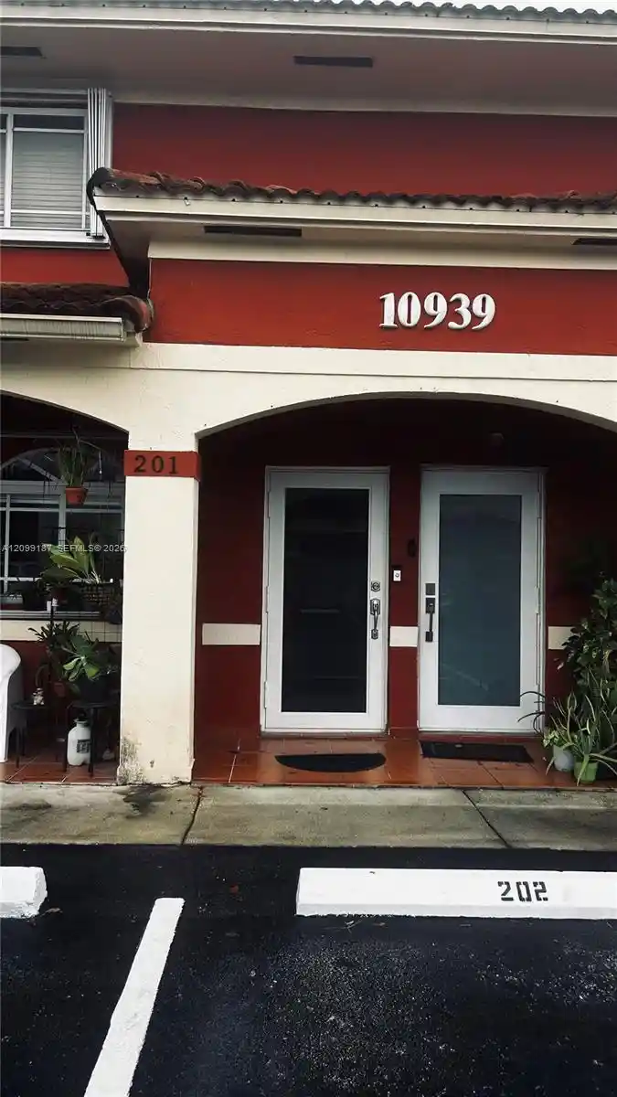 Condo for sale at 10939 W Okeechobee Rd #201, Hialeah, FL 33018 | MLS# A12099187