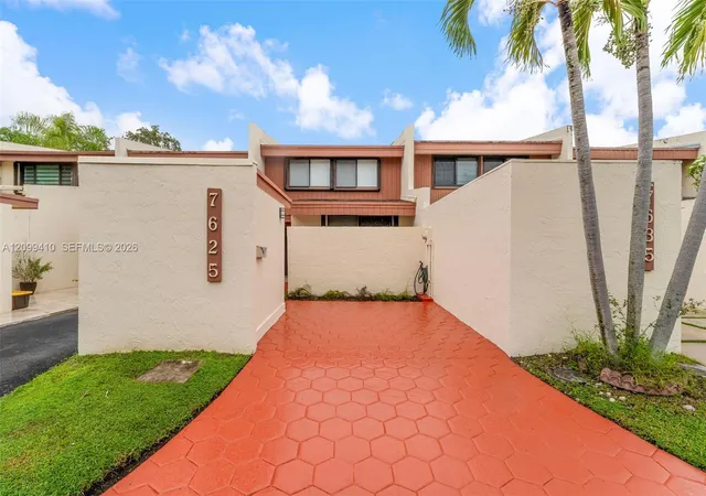 Townhouse for sale at 7625 SW 106th Avenue, Miami, FL 33173 | MLS# A12099410
