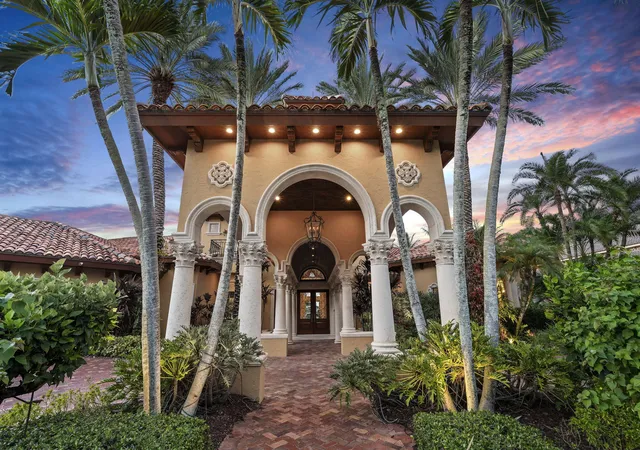 Photo 3 of Mansion for sale at 4089 Se Old Saint Lucie Blvd, Stuart, FL 34996 | MLS# B26083320 | Listing updated on 2026-10-07