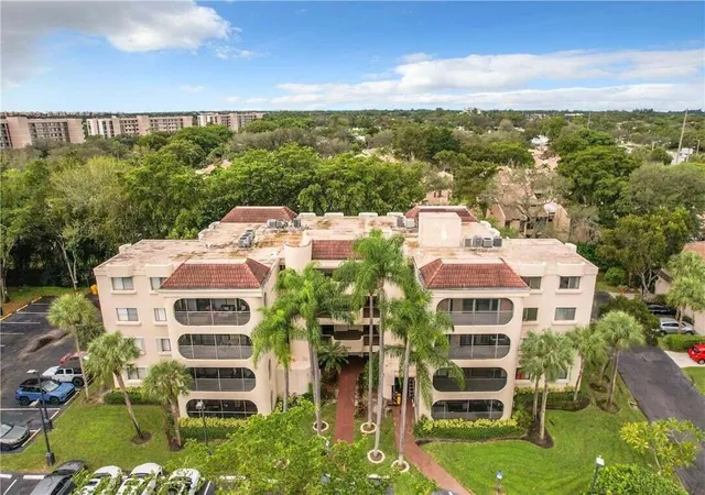 Photo 2 of Condo for sale at 6342 Longboat Ln W #403, Boca Raton, FL 33433 | MLS# B26083349 | Listing updated on 2026-10-02