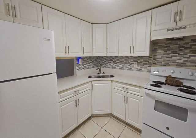 Condo for sale at 4200 NW 3rd Court #122, Fort Lauderdale, FL 33317 | MLS# B26083359