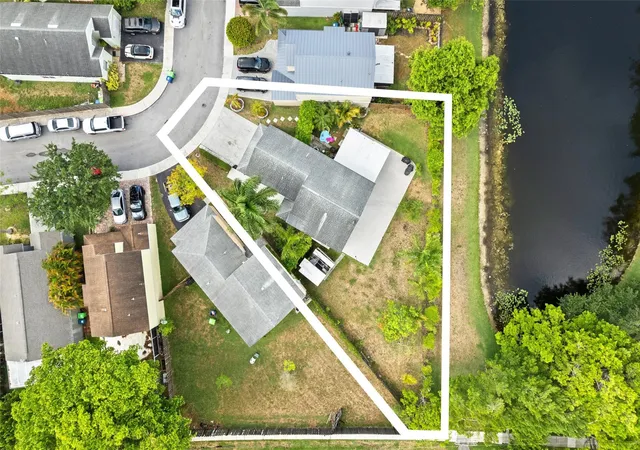 Photo 3 of Single family home for sale at 133 Sw 159th Way, Sunrise, FL 33326 | MLS# B26083365 | Listing updated on 2026-10-10
