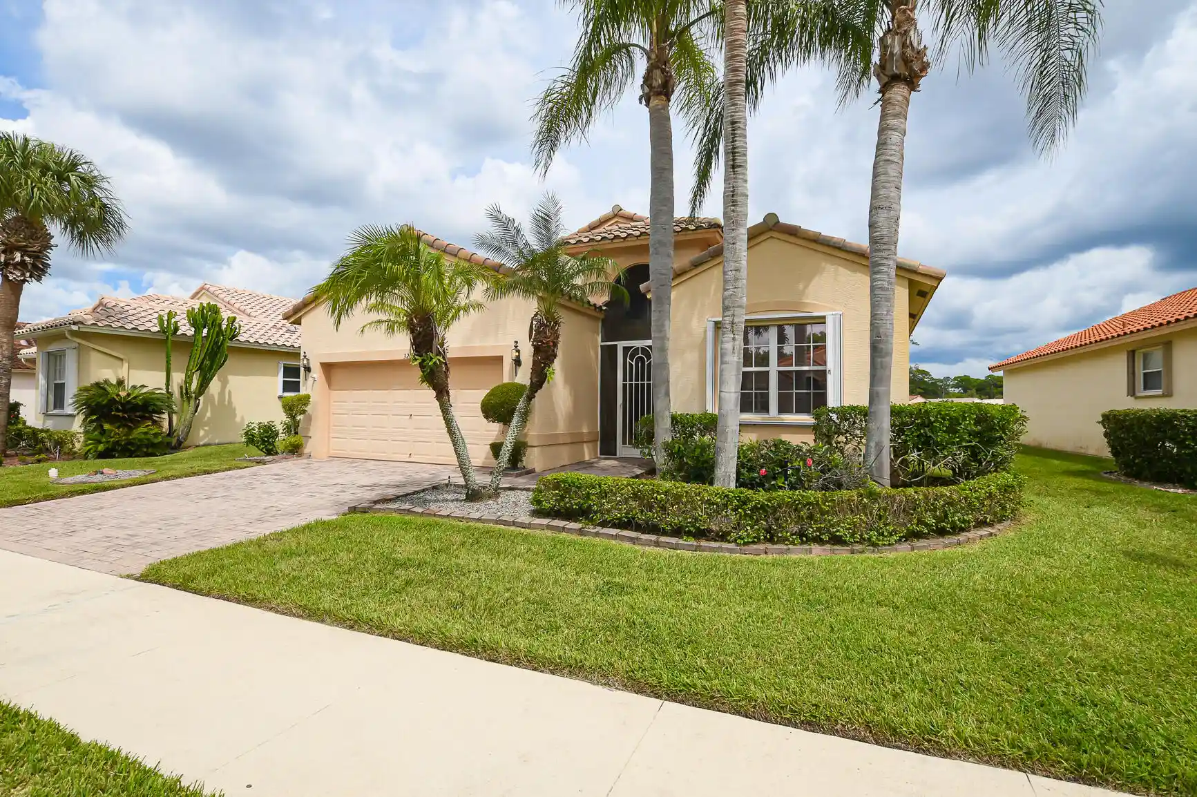 Photo 1 of Single family home for sale at 320 Nw Millpond Ln, Port Saint Lucie, FL 34986 | MLS# B26083375 | Listing updated on 2026-10-26