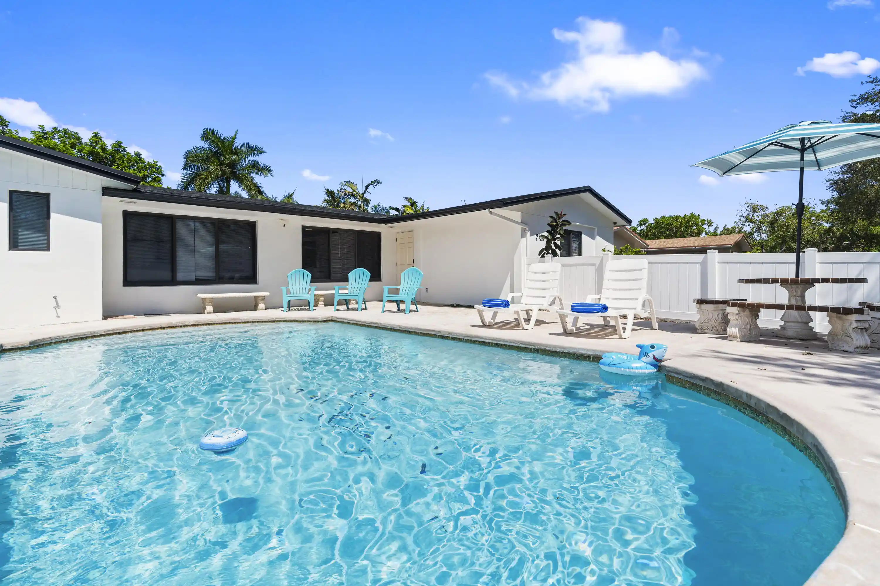 Photo 1 of Multi family home for sale at 2121 Ne 51st Court, Fort Lauderdale, FL 33308 | MLS# B26083382 | Listing updated on 2026-10-04