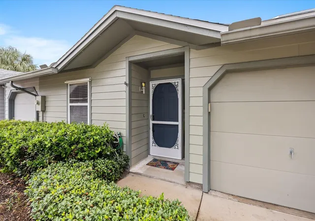 Photo 2 of Single family home for sale at 663 Ne Wax Myrtle Way, Jensen Beach, FL 34957 | MLS# B26083453 | Listing updated on 2026-10-07