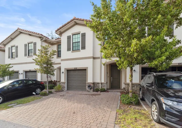Photo 3 of Townhouse for sale at 1002 Sweet Briar Ln, Riviera Beach, FL 33410 | MLS# B26083476 | Listing updated on 2026-10-10