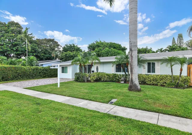 Photo 3 of Single family home for sale at 1017 Se 7th Street, Deerfield Beach, FL 33441 | MLS# B26083556 | Listing updated on 2026-10-10