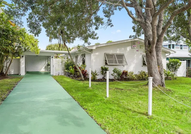 Photo 1 of Single family home for sale at 1706 Plover Ave, Fort Pierce, FL 34949 | MLS# B26083607 | Listing updated on 2026-10-02