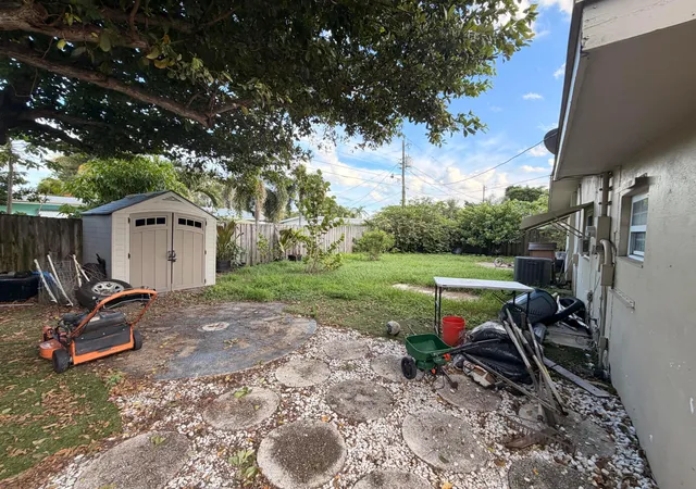 Photo 2 of Single family home for sale at 406 Philadelphia Dr, Jupiter, FL 33458 | MLS# B26083643 | Listing updated on 2026-10-03