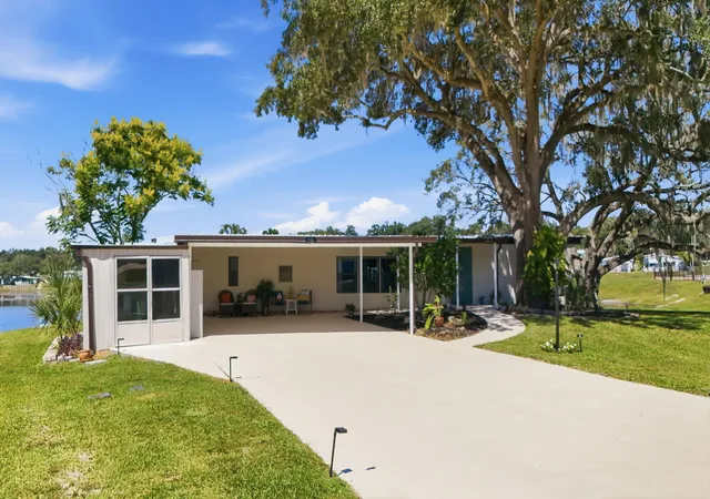 Photo 2 of Single family home for sale at 115 Willow Way, Lady Lake, FL 32159 | MLS# B26083650 | Listing updated on 2026-10-10