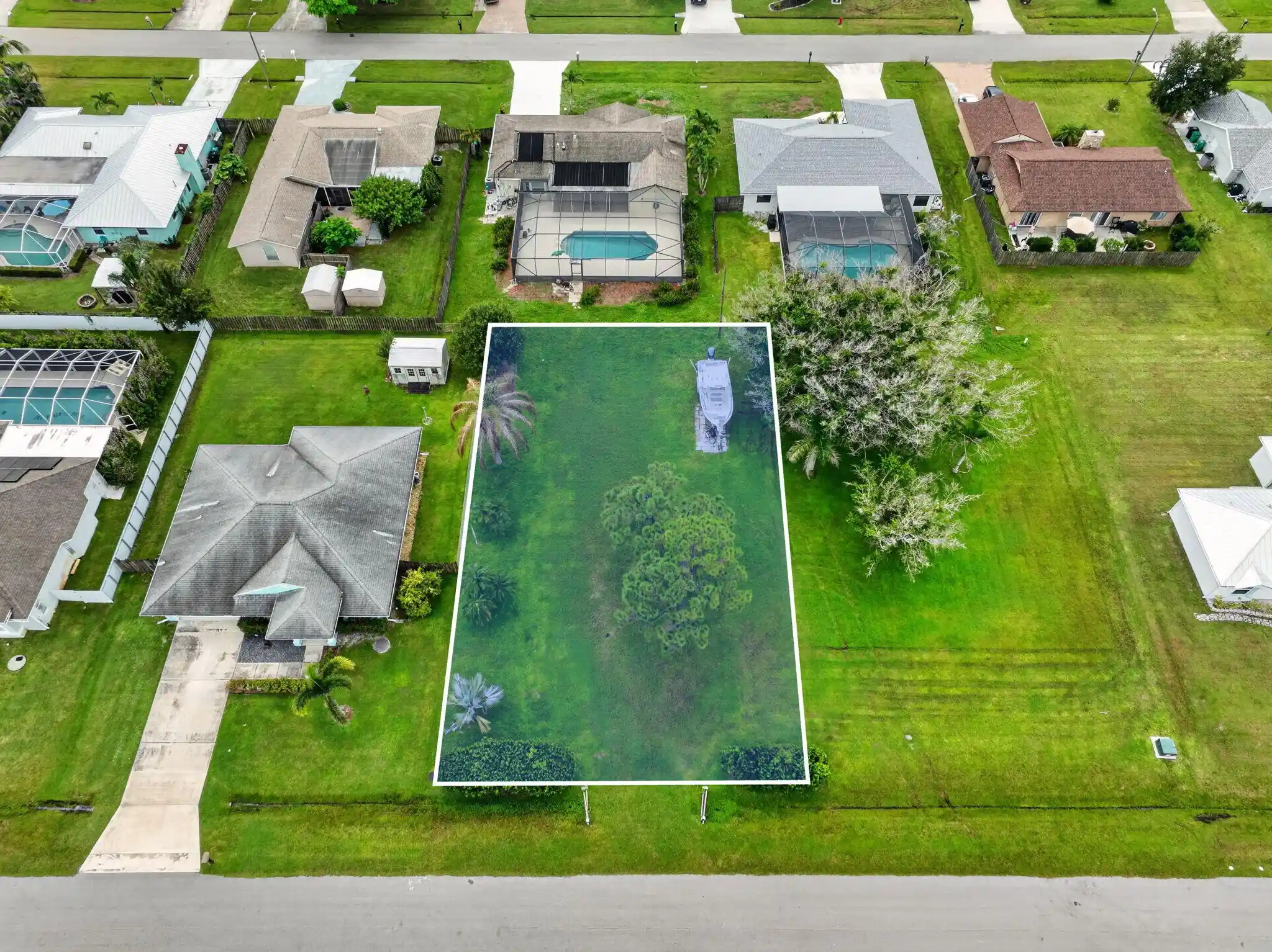 Photo 1 of Land for sale at 642 Se Tanner Ave, Port Saint Lucie, FL 34984 | MLS# B26083652 | Listing updated on 2026-10-16