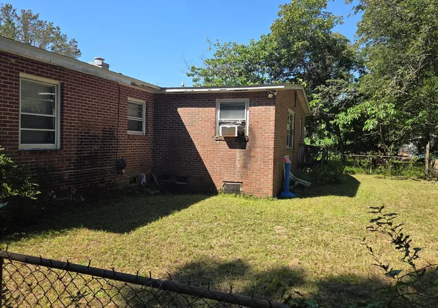 Photo 3 of Single family home for sale at 3002 N 6th Avenue, Pensacola, FL 32503 | MLS# B26083697 | Listing updated on 2026-10-03