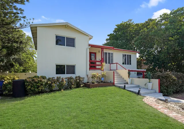 Photo 1 of Single family home for sale at 220 Nw 42nd Street, Oakland Park, FL 33309 | MLS# B26083785 | Listing updated on 2026-10-06